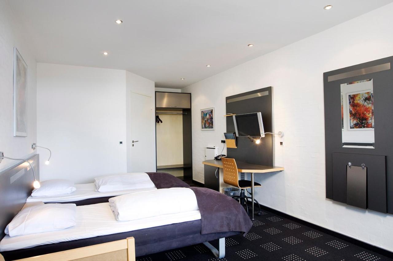 Hotel Hedegaarden วายเล ภายนอก รูปภาพ